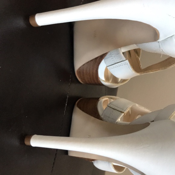 Guess platform heels. Brand new. Size 7.5 - Picture 8 of 9